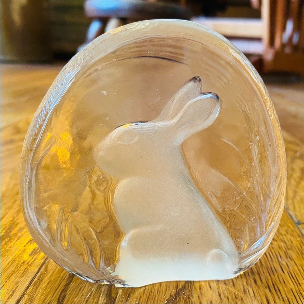 Zajecar Crystal Bunny Paperweight Yugoslavia 24% Lead 3.75”, vintage